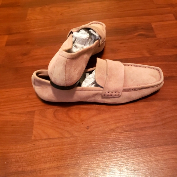 Lafayette 148 New York Shoes - Lafayette 148 New York Loafers * Cream * Suede * Size 40/8.5 * NWOB/T